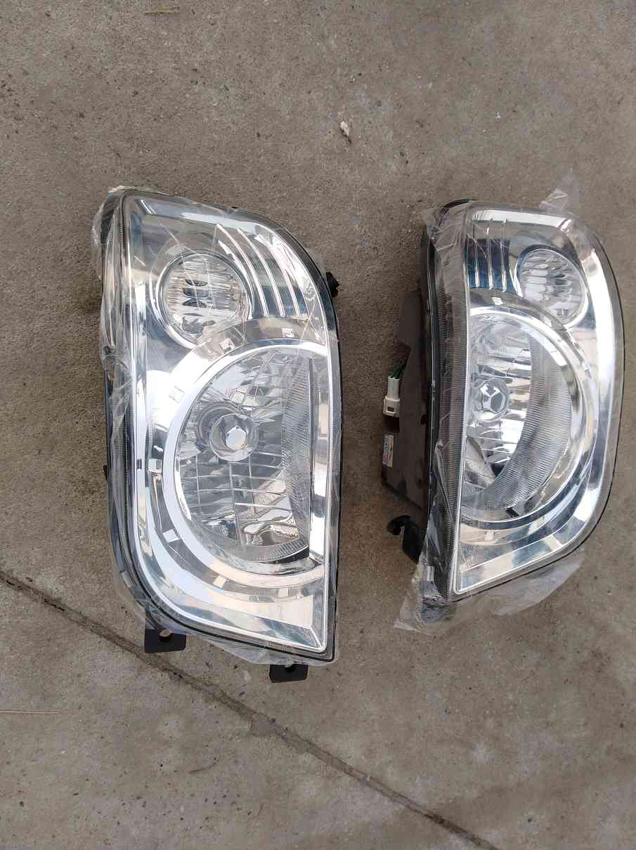 东风凯普特大灯