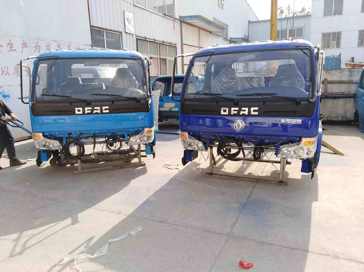 东风金刚主驾驶座，金刚司机座椅