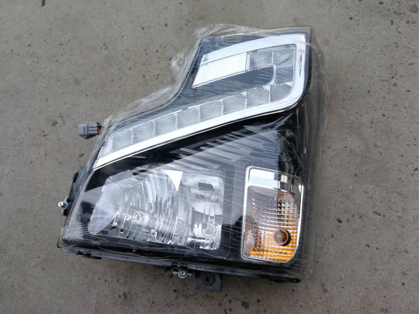 东风凯普特K7大灯多少钱