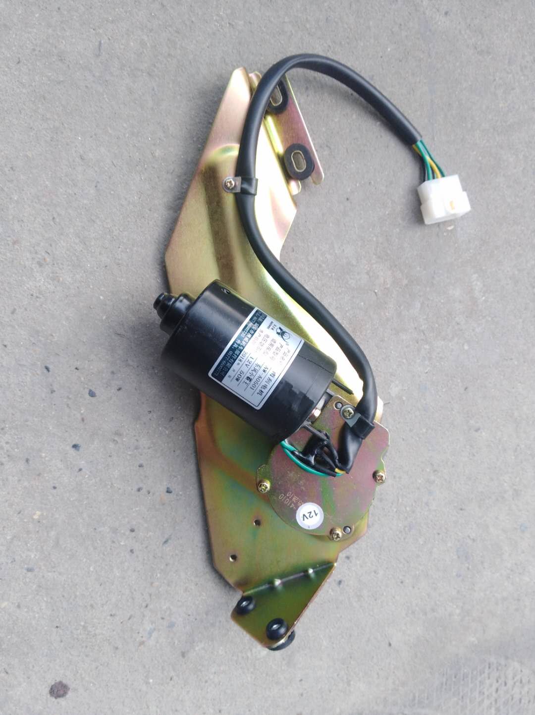 东风力拓雨刮电机