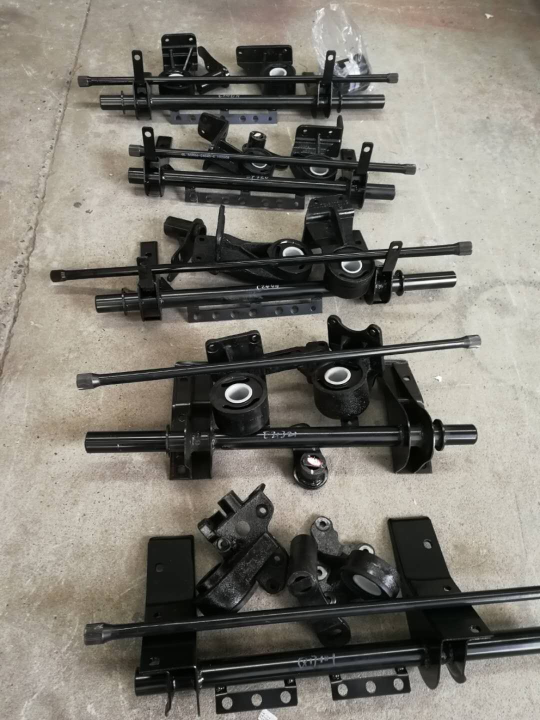 东风力拓翻转支架