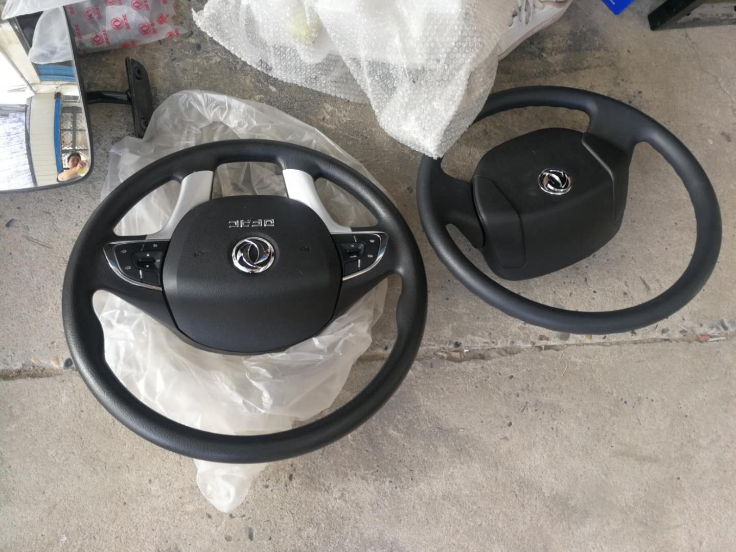 东风多利卡D6多功能方向盘价格