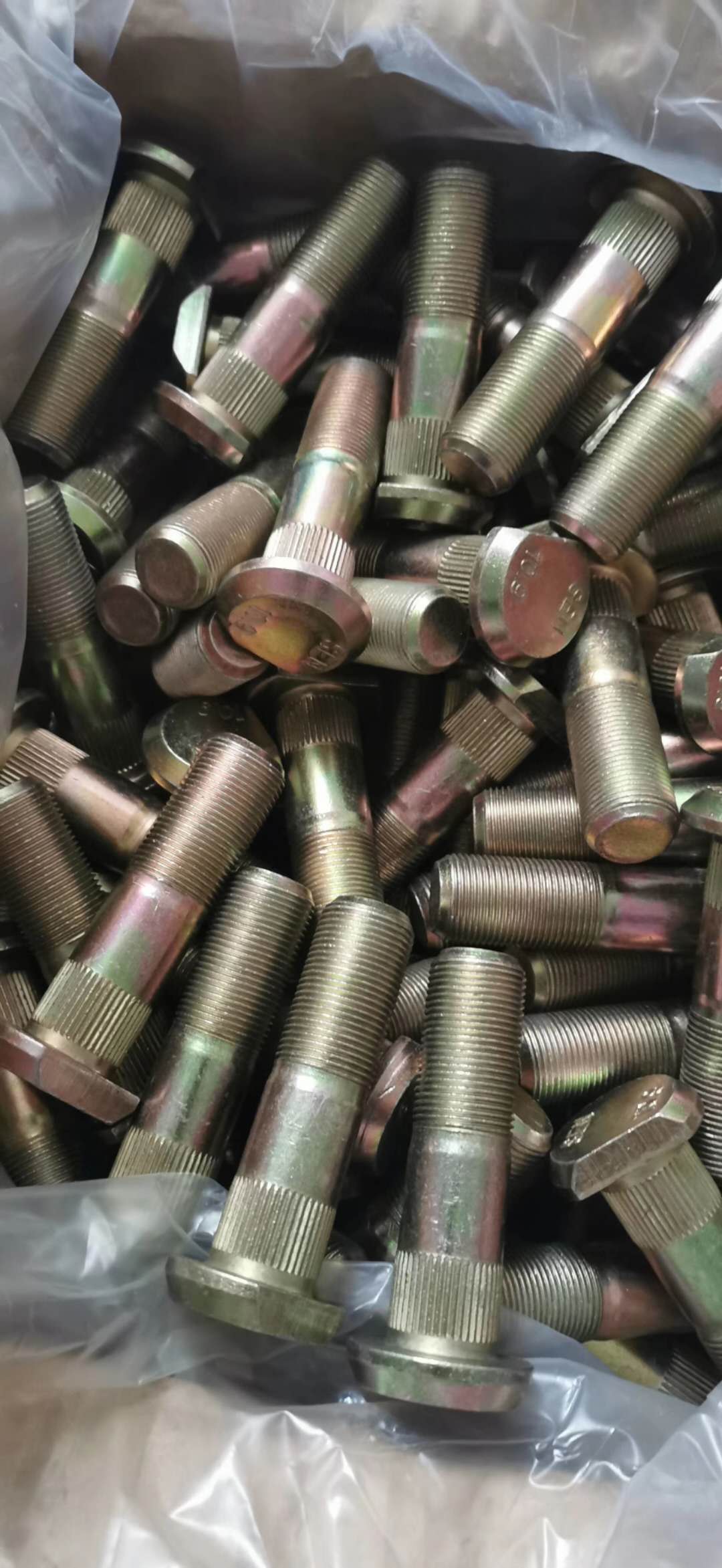 东风凯普特K6前后轮胎螺丝