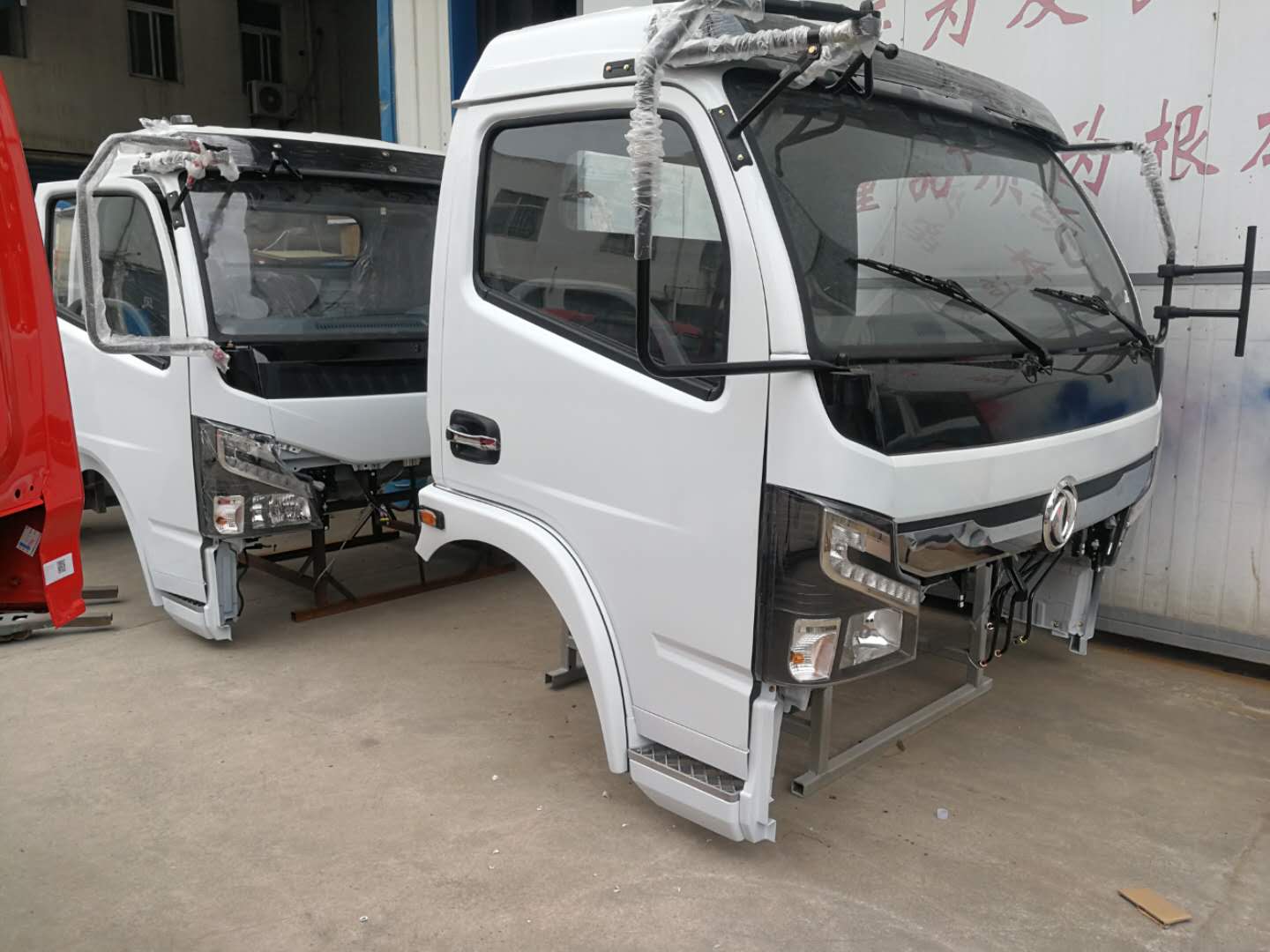 东风多利卡驾驶室配件销售商