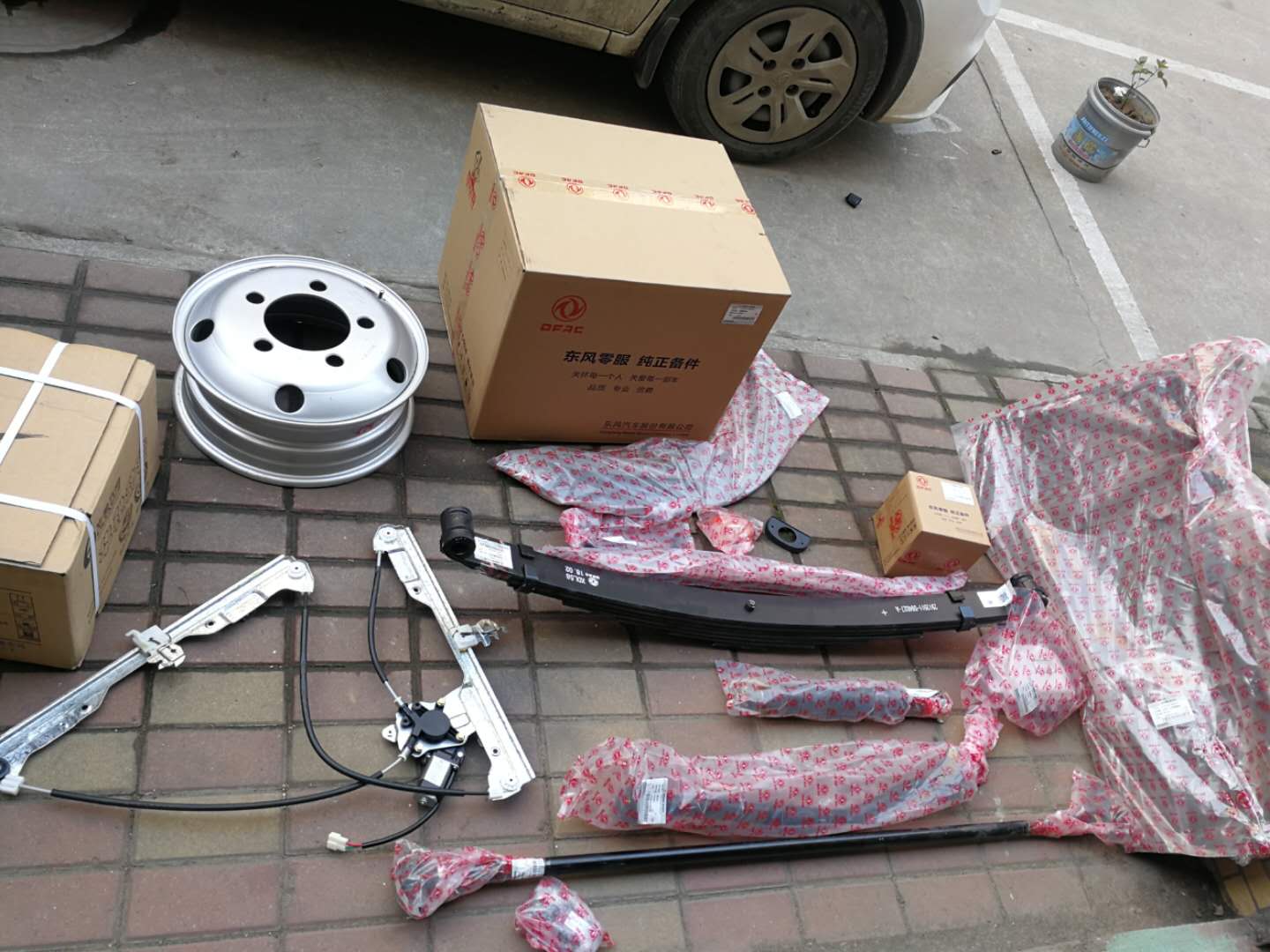 东风多利卡配件电话