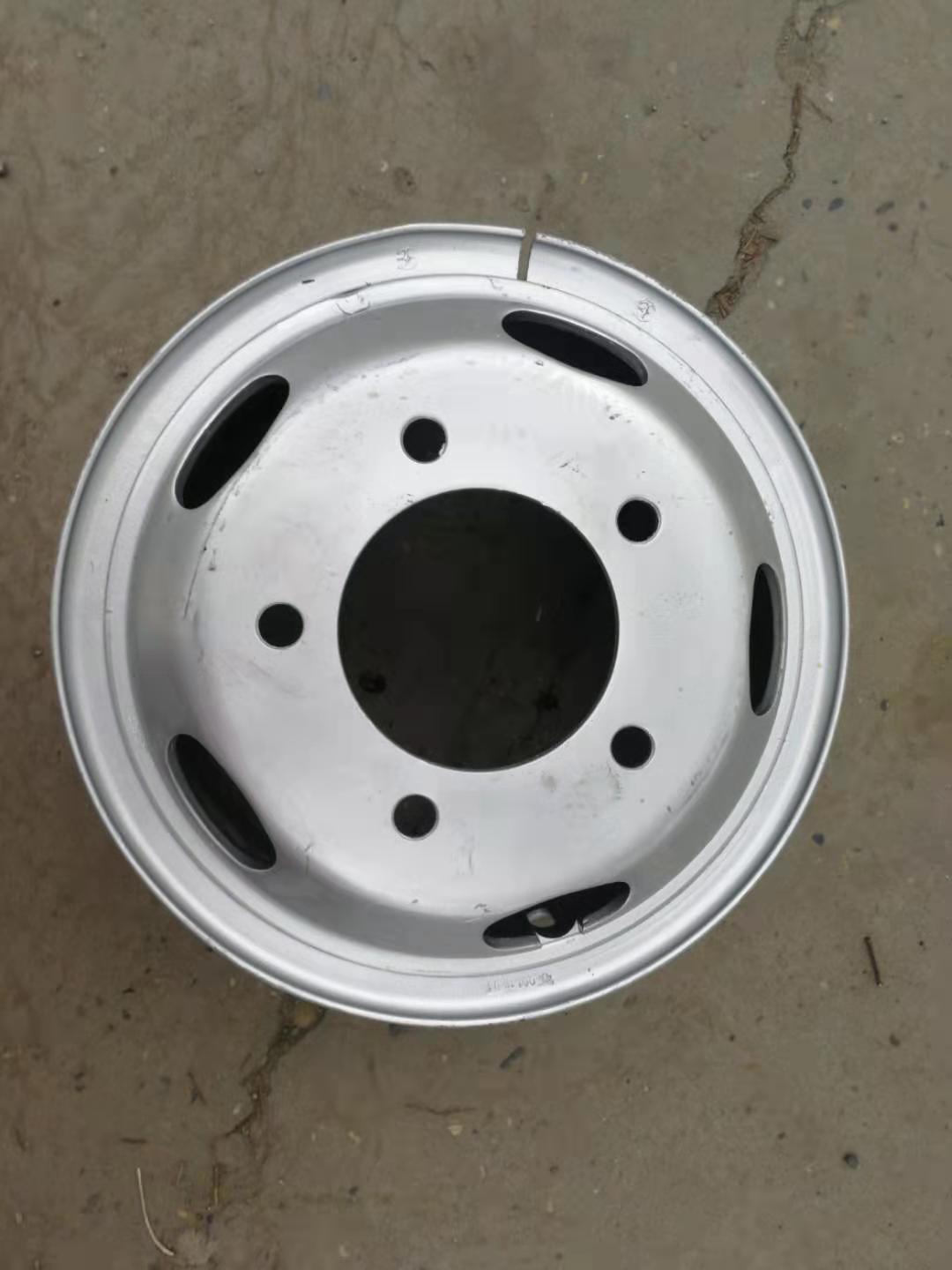 东风多利卡原厂钢圈价格