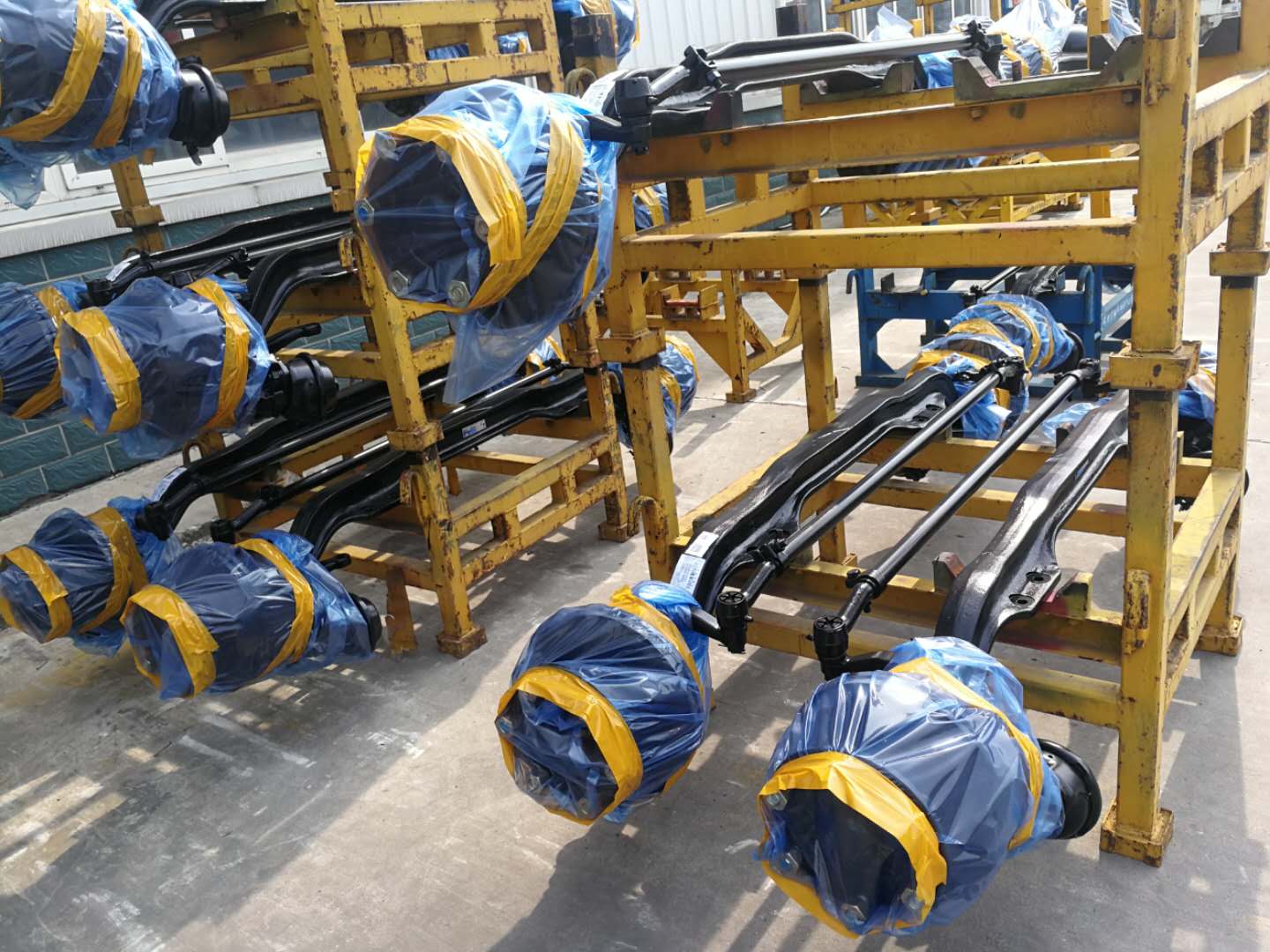 东风多利卡D8前桥配件