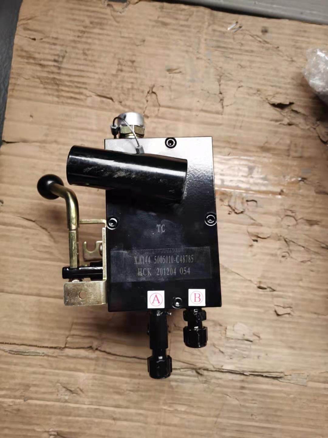 东风多利卡D9驾驶室举升液压油泵销售