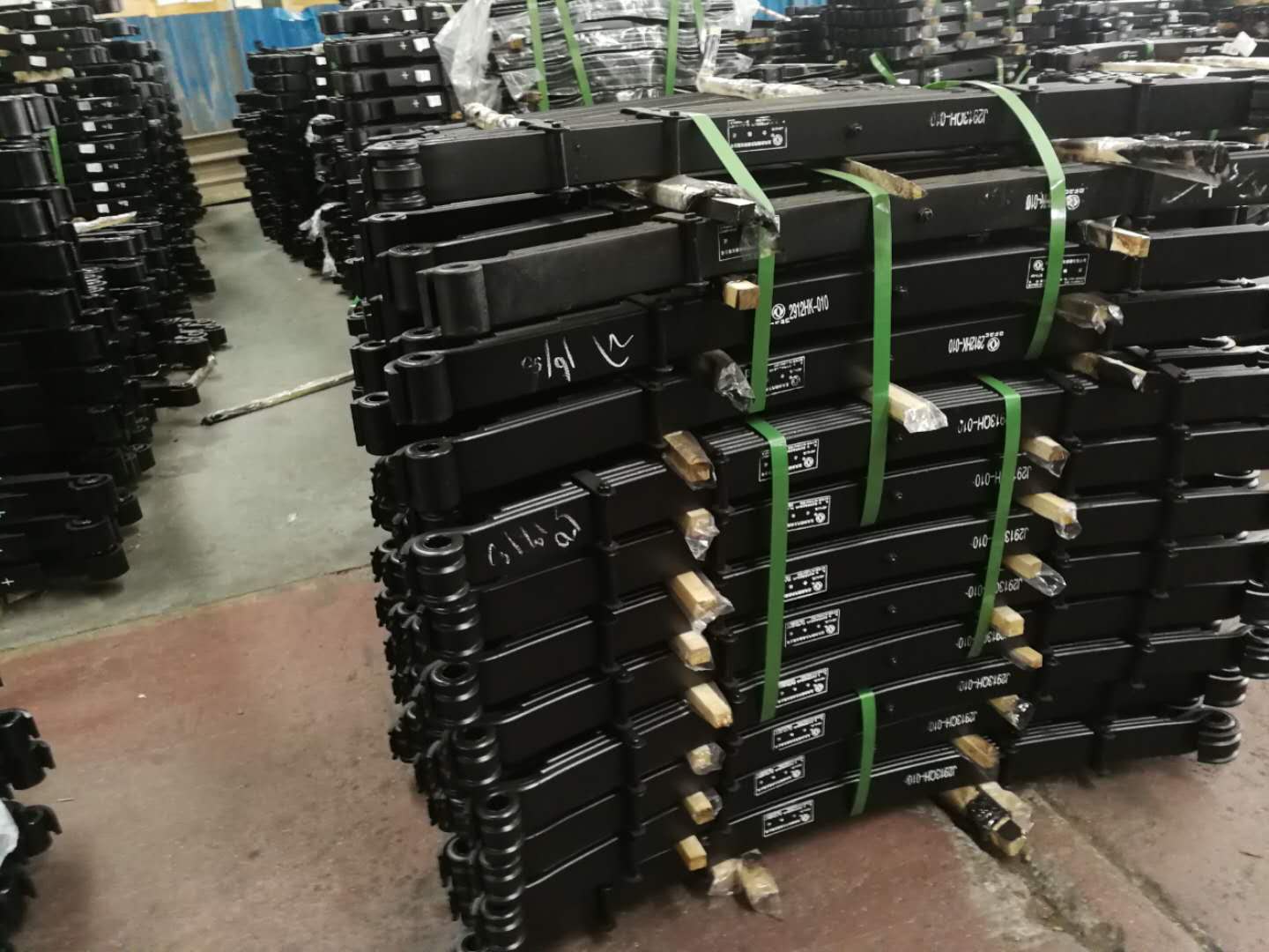 东风多利卡D7钢板弹簧销售