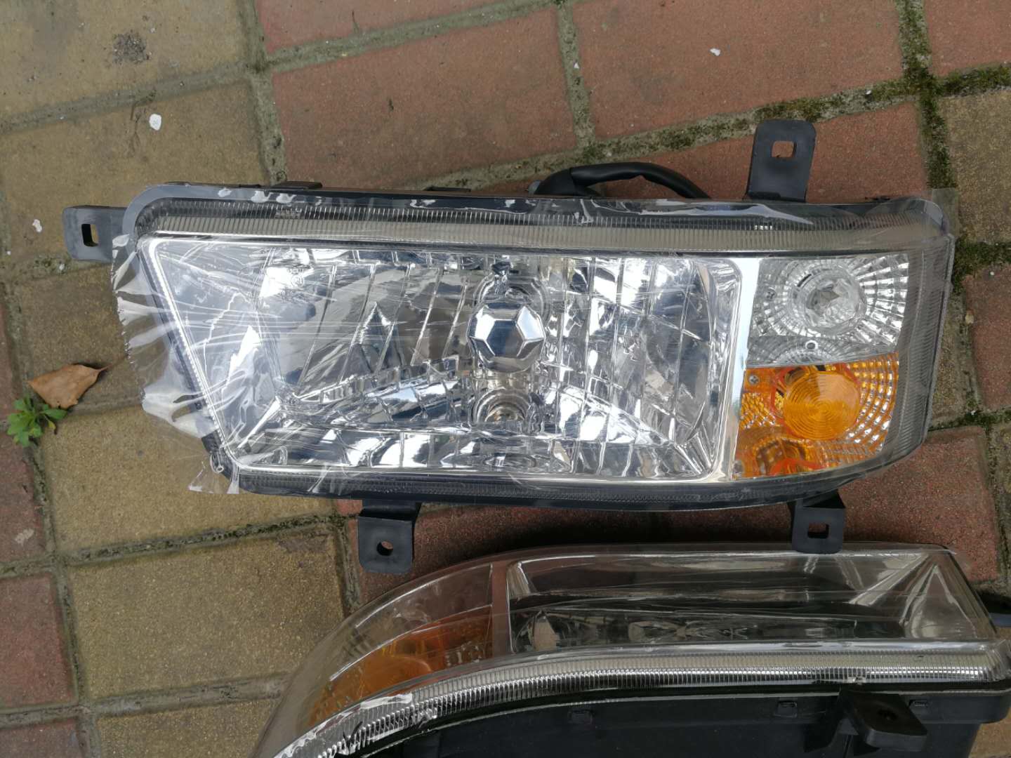 东风福瑞卡大灯价格