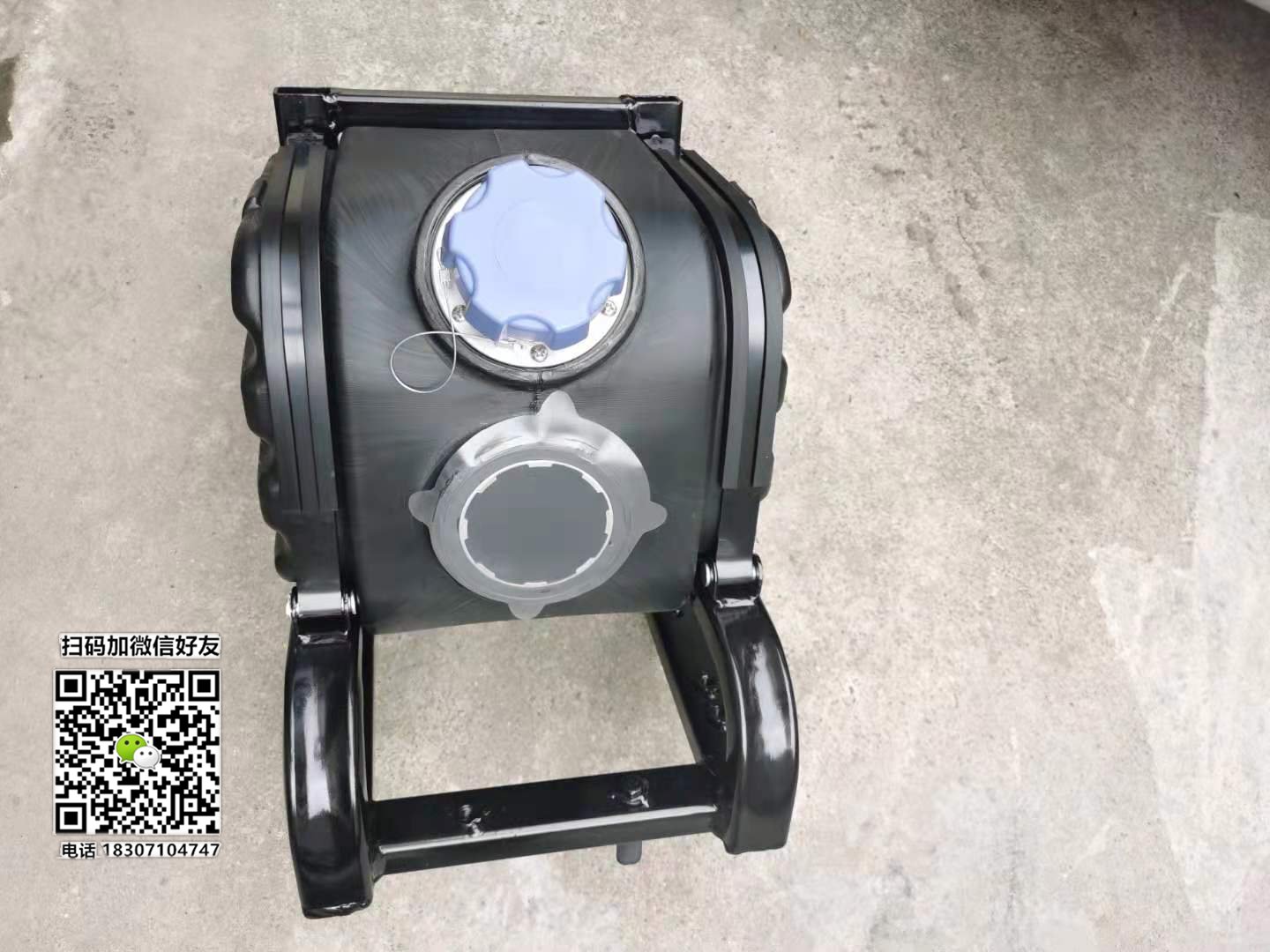 东风多利卡原厂尿素罐带支架总成