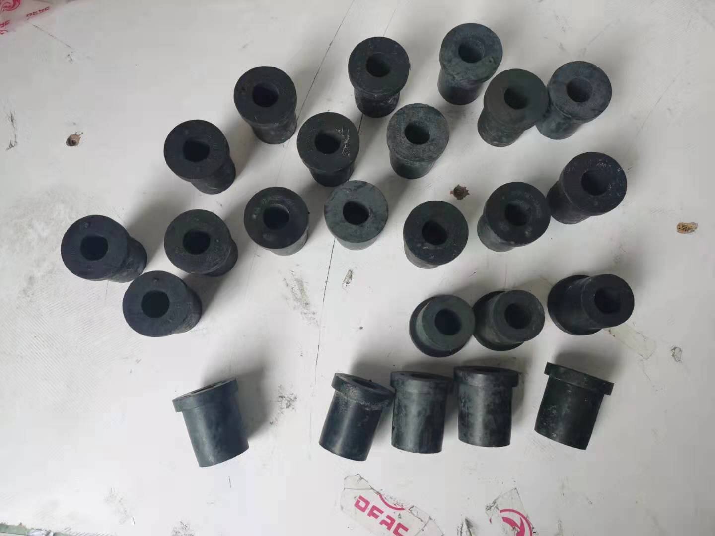 东风多利卡钢板吊耳橡胶衬套