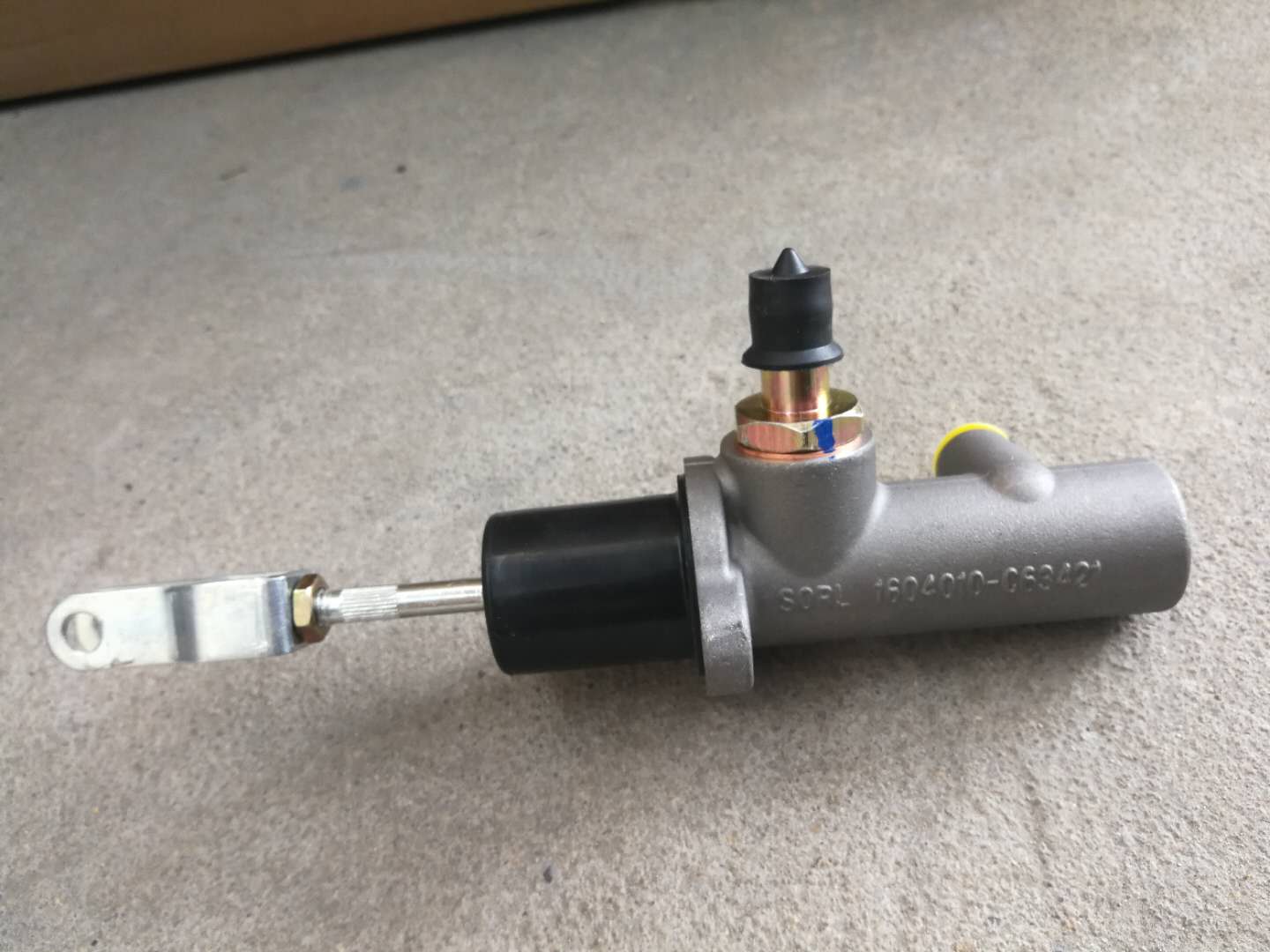 东风多利卡D5 D6 D7 D8离合总泵