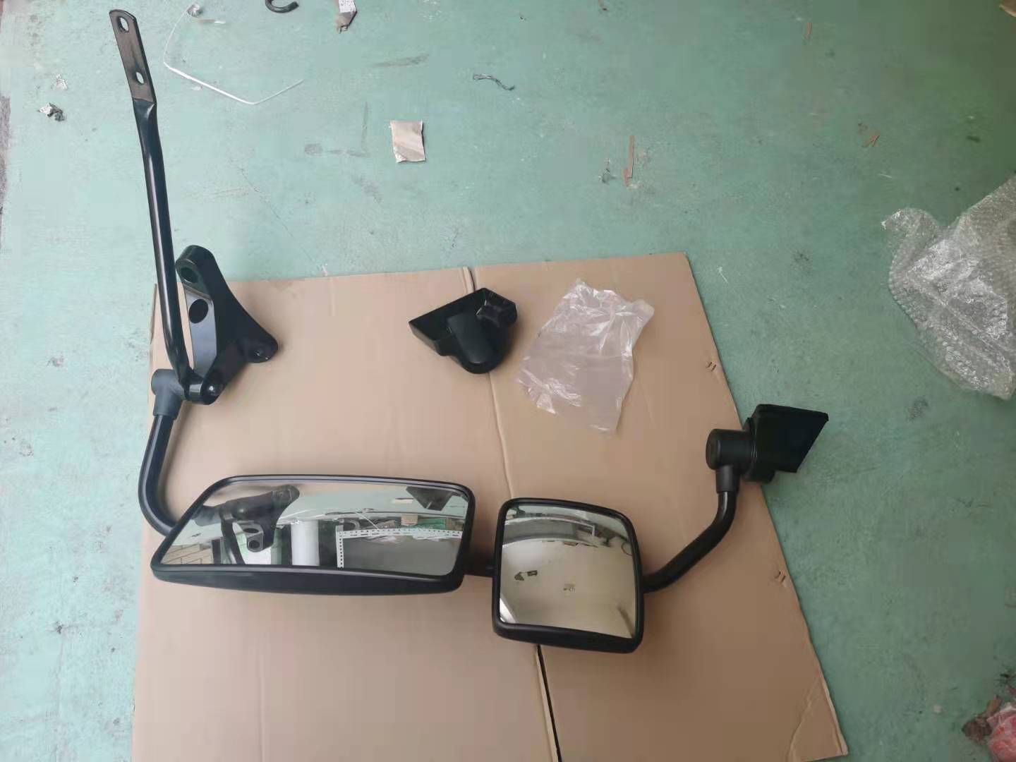 新款东风多利卡D6倒车镜杆支架总成