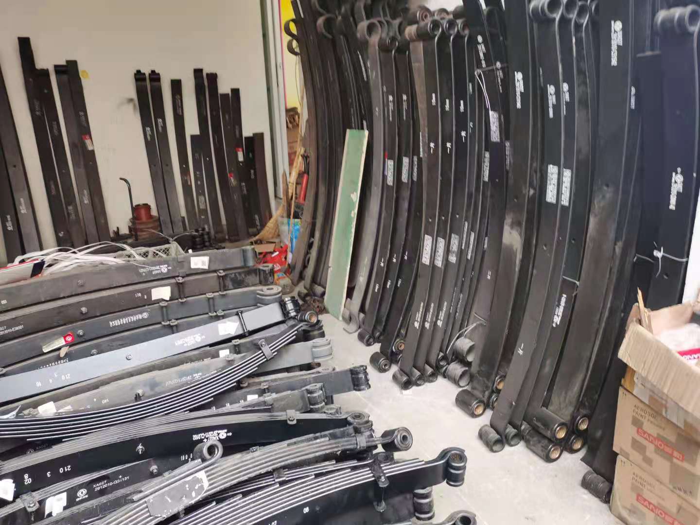 东风多利卡钢板弹簧总成专卖