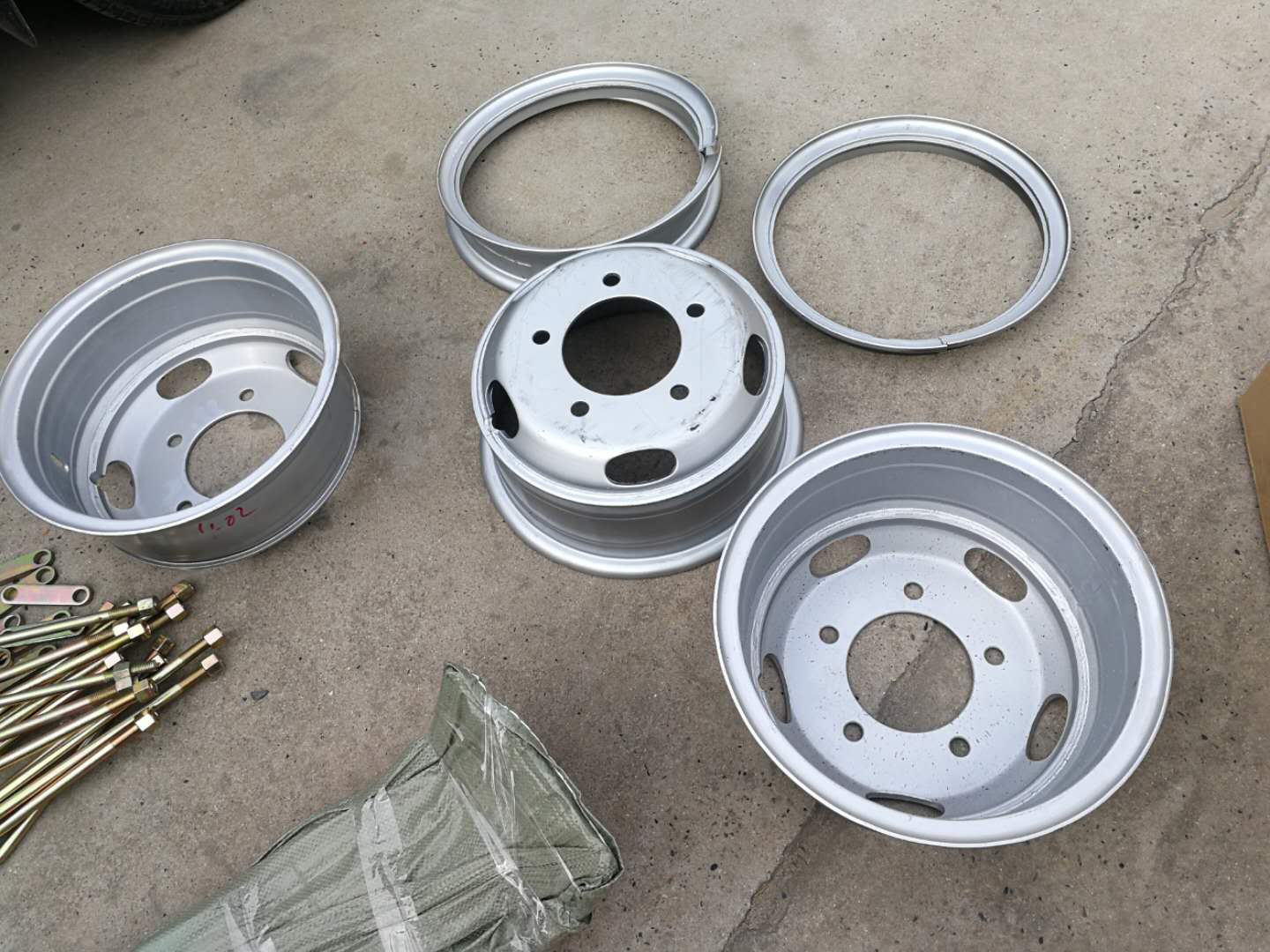 东风多利卡D7原厂钢圈销售