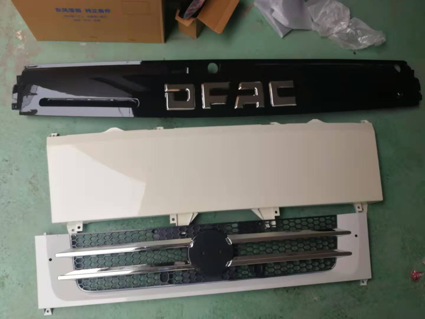 东风多利卡前脸配件