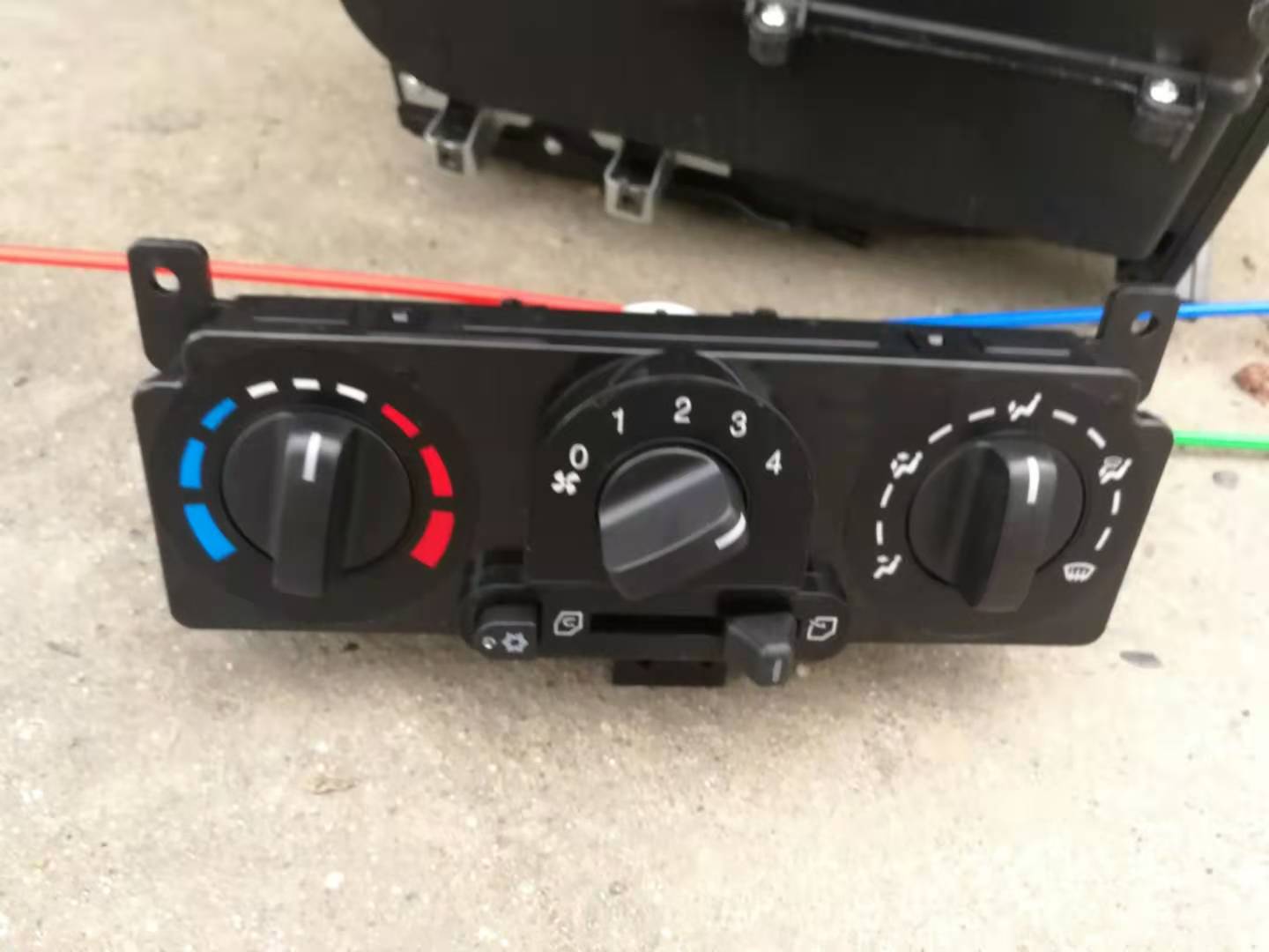 东风多利卡D7暖风操纵开关总成