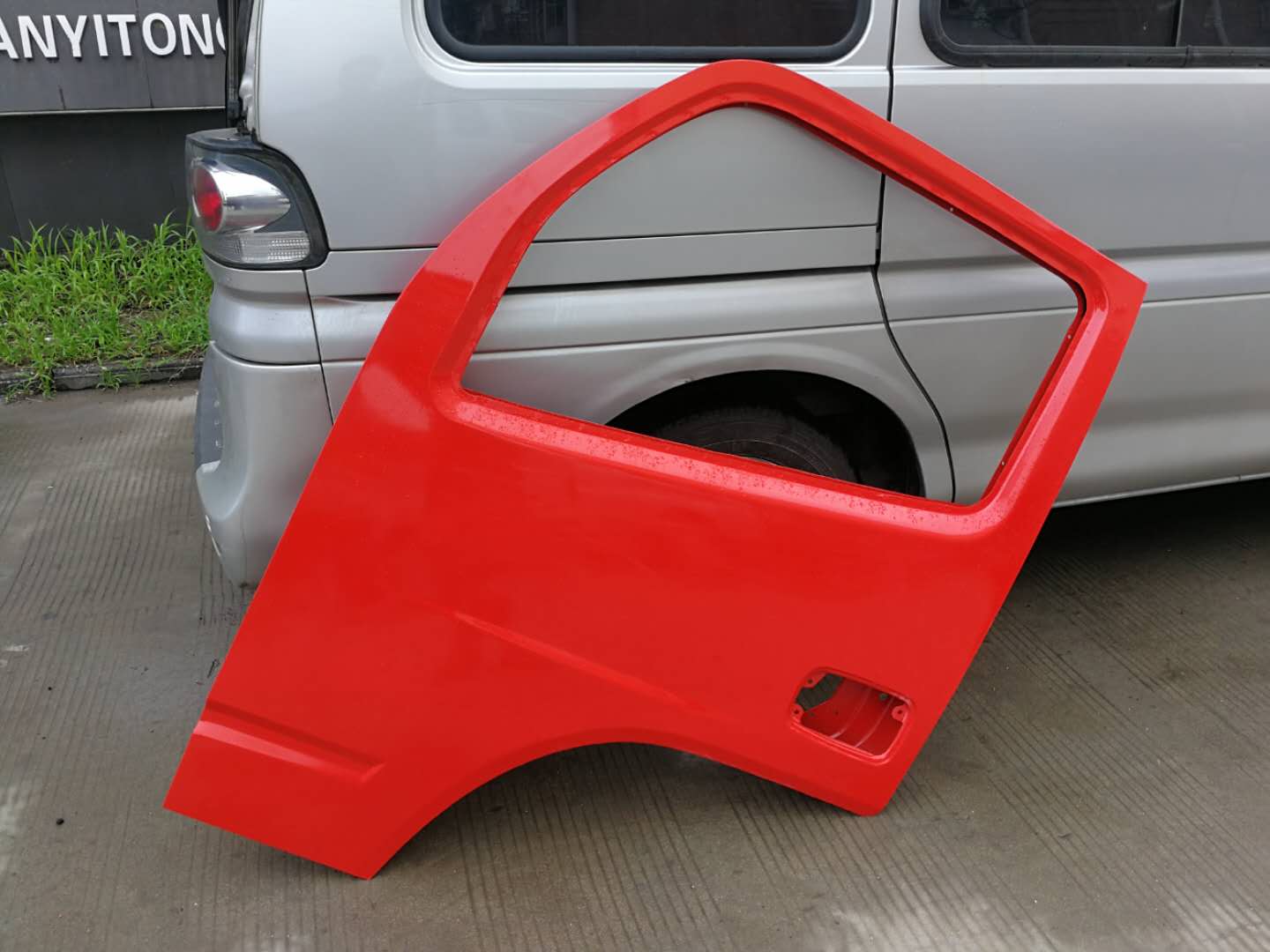 东风福瑞卡原厂车门配件专卖