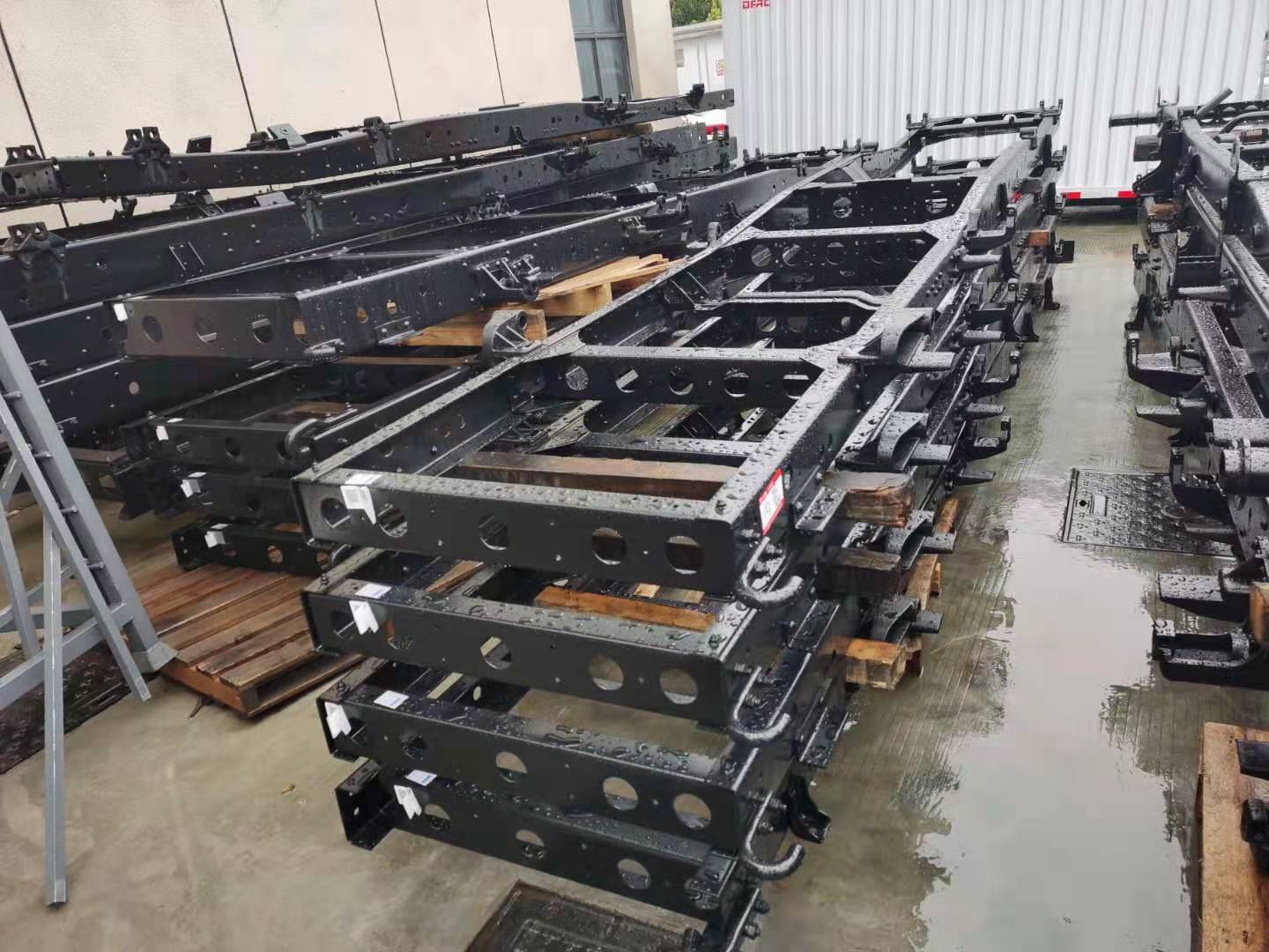 原厂东风福瑞卡R6车架大梁销售