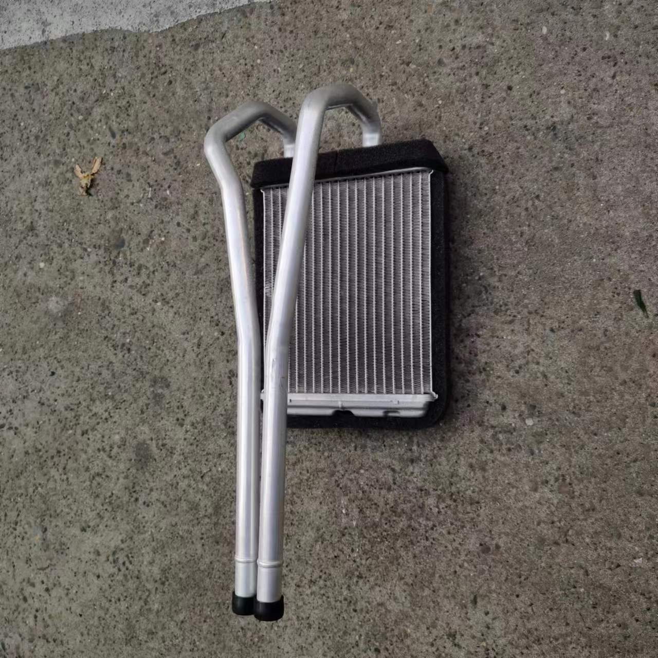 东风福瑞卡暖风水箱销售