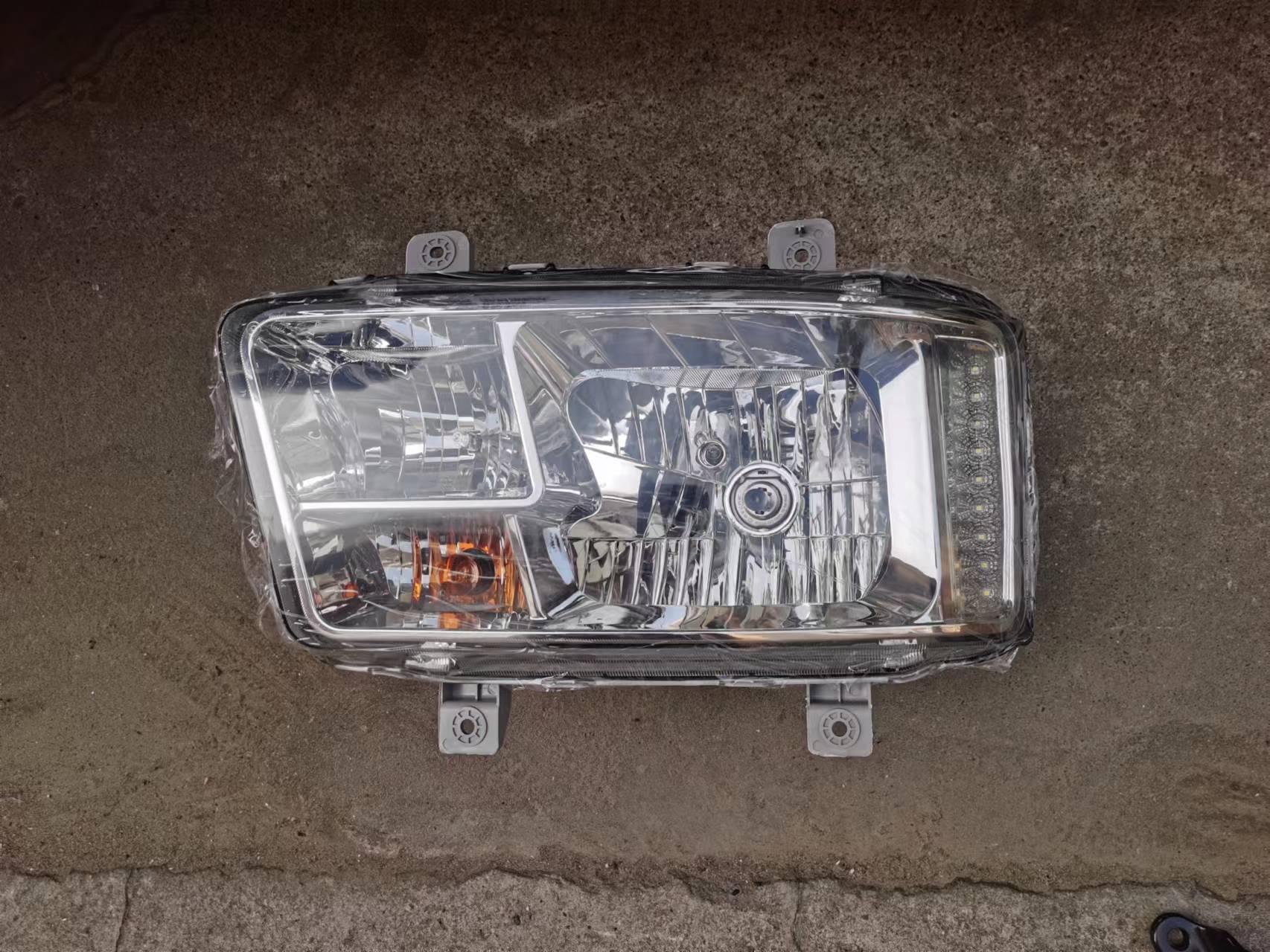 东风多利卡D9D12原厂前大灯销售