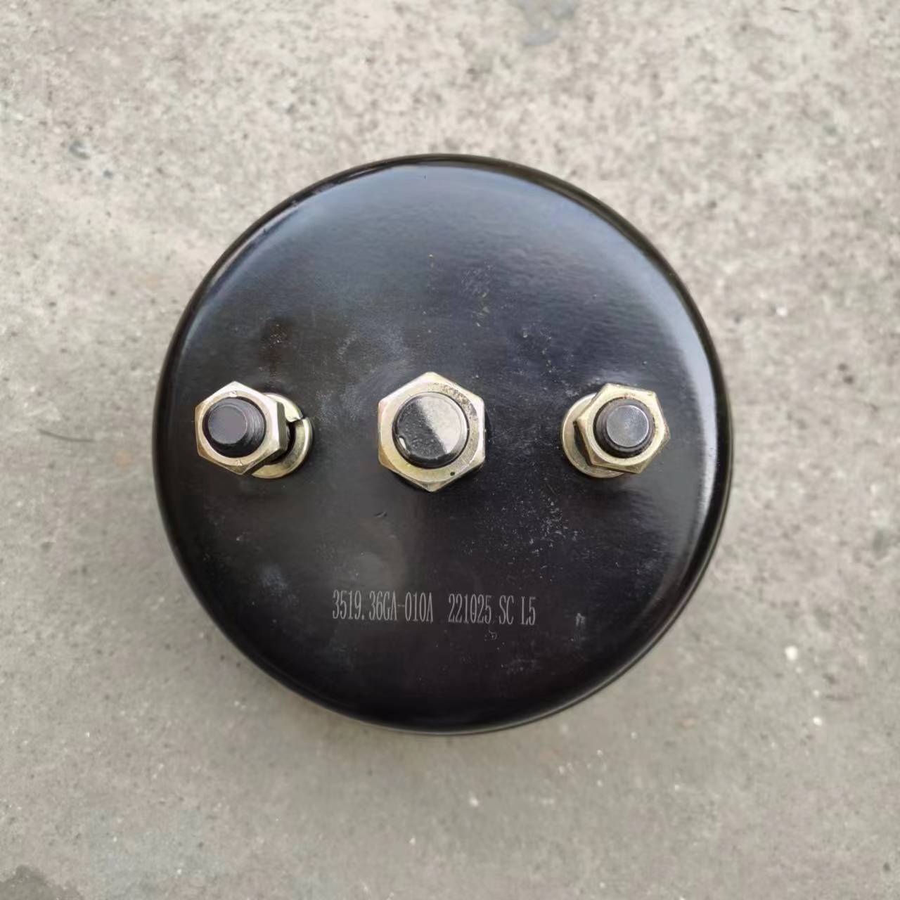 东风多利卡D6前刹车分泵气室销售