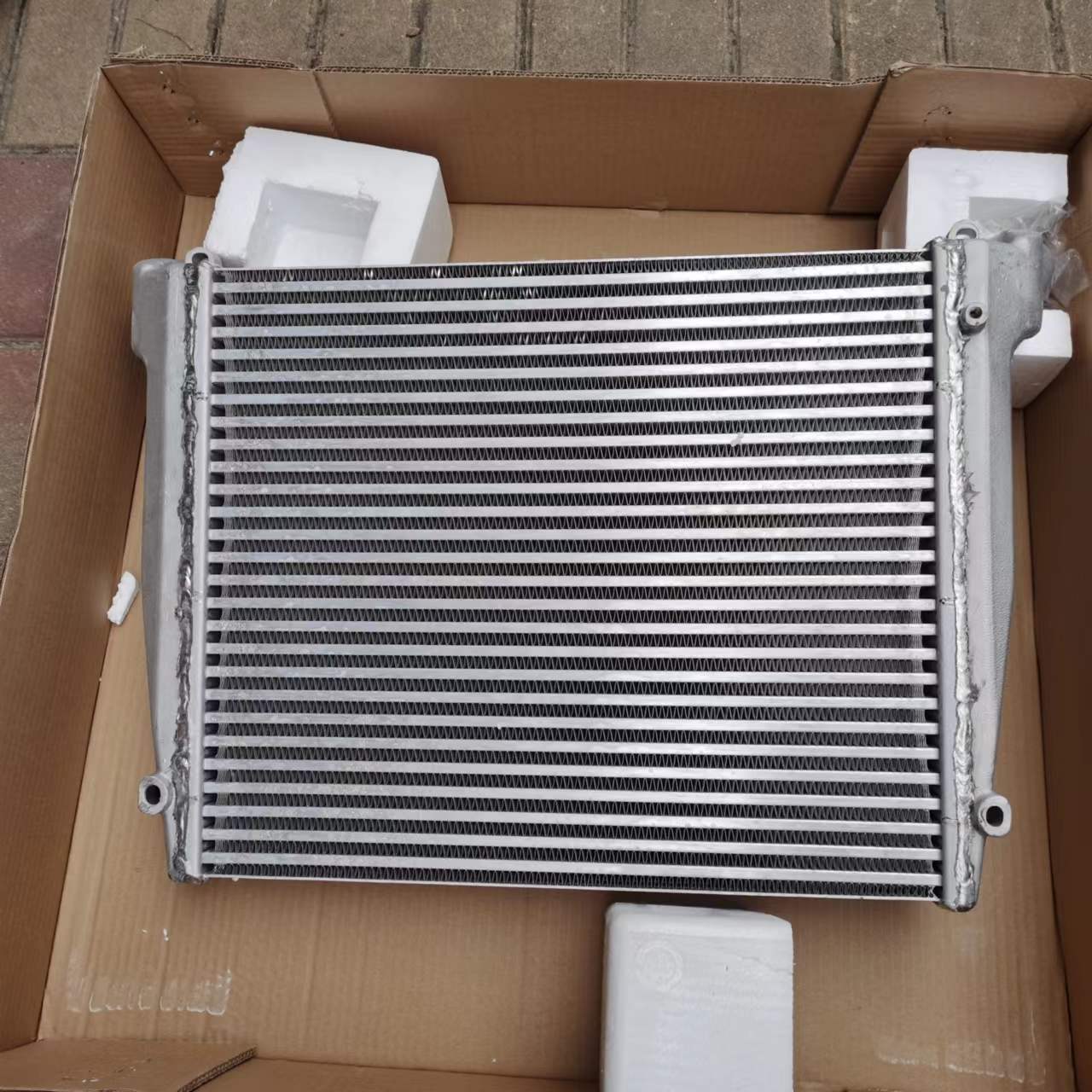 东风多利卡冷凝器片空调散热片销售