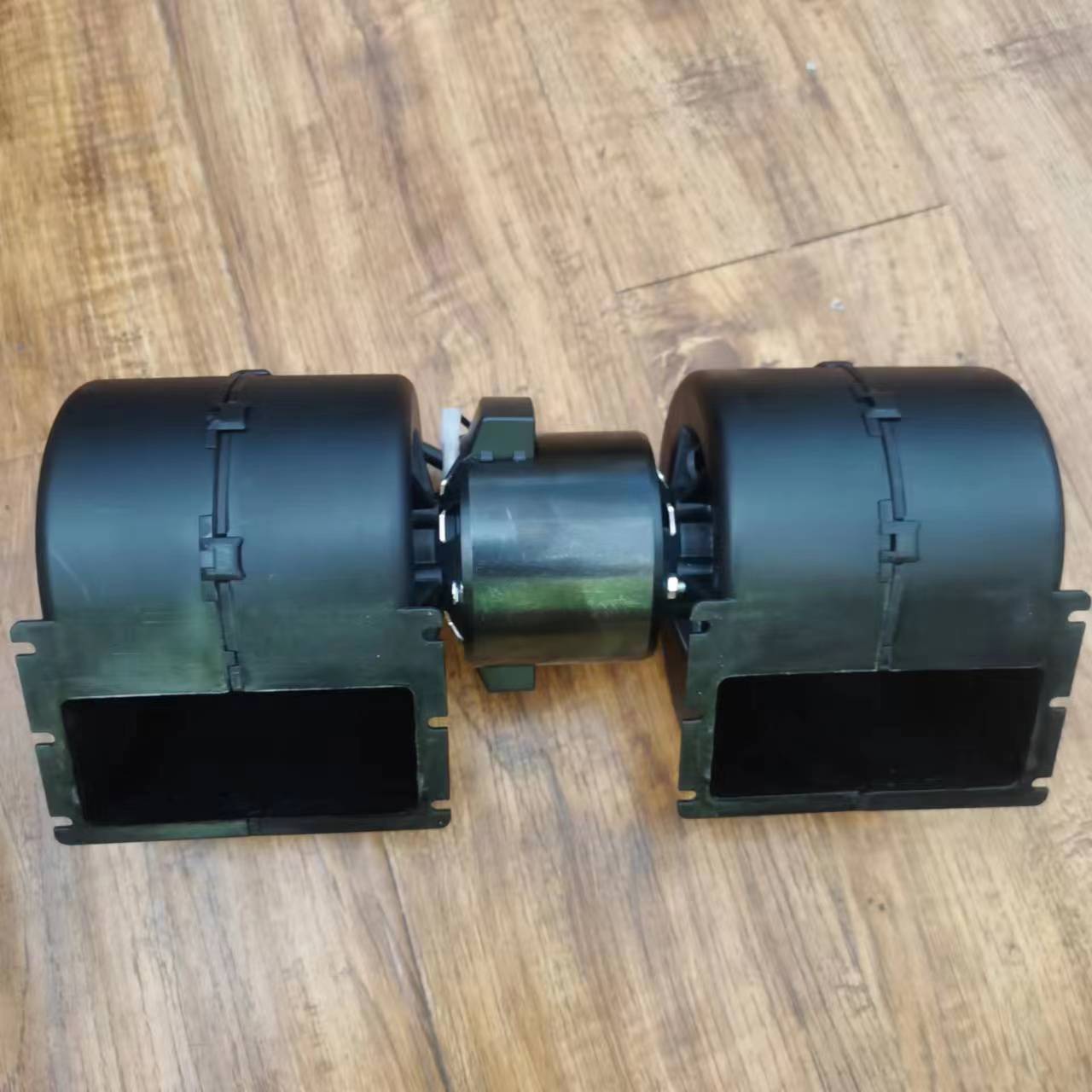 东风多利卡D9暖风机鼓风电机销售