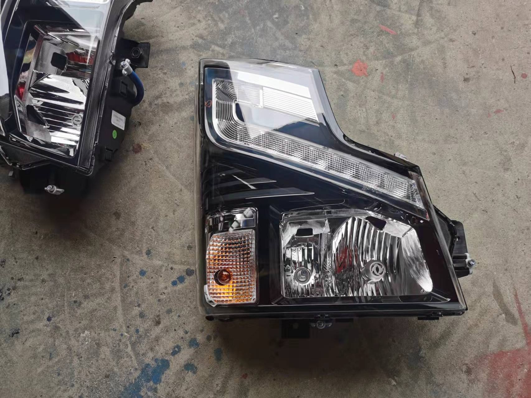 国五国六东风多利卡D6大灯专卖