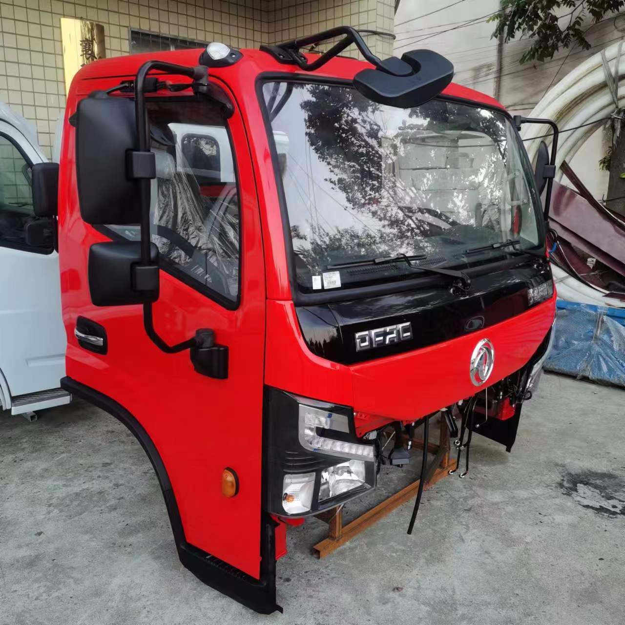 东风多利卡货车配件大全专卖店