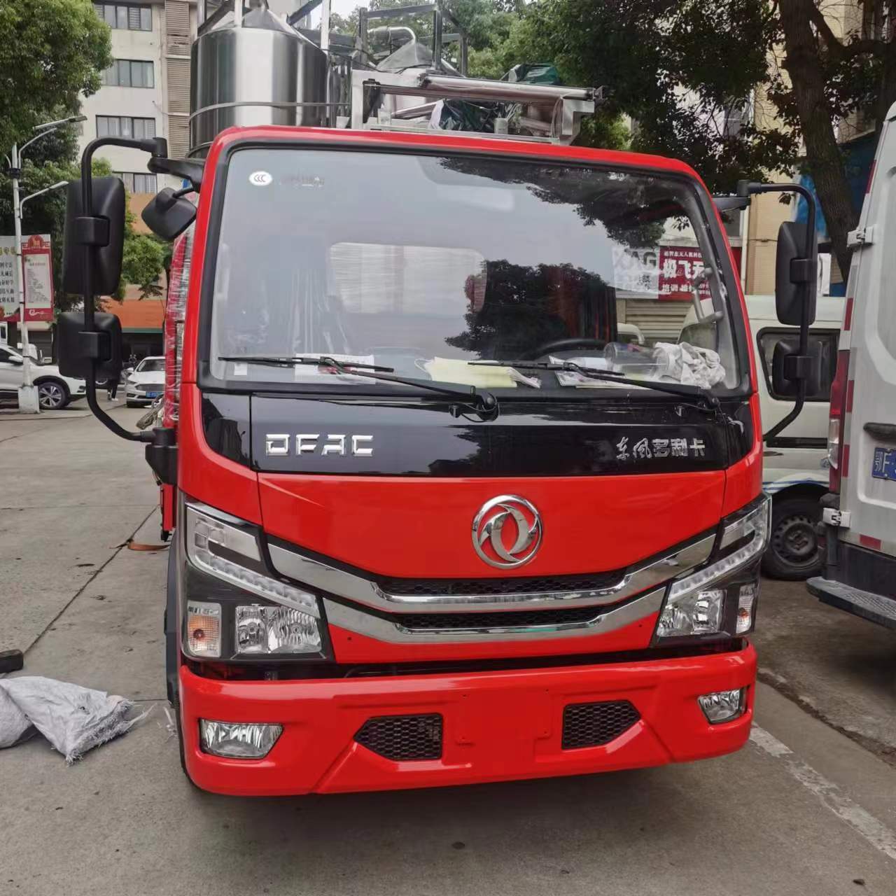 东风多利卡D5全系车型配件专卖