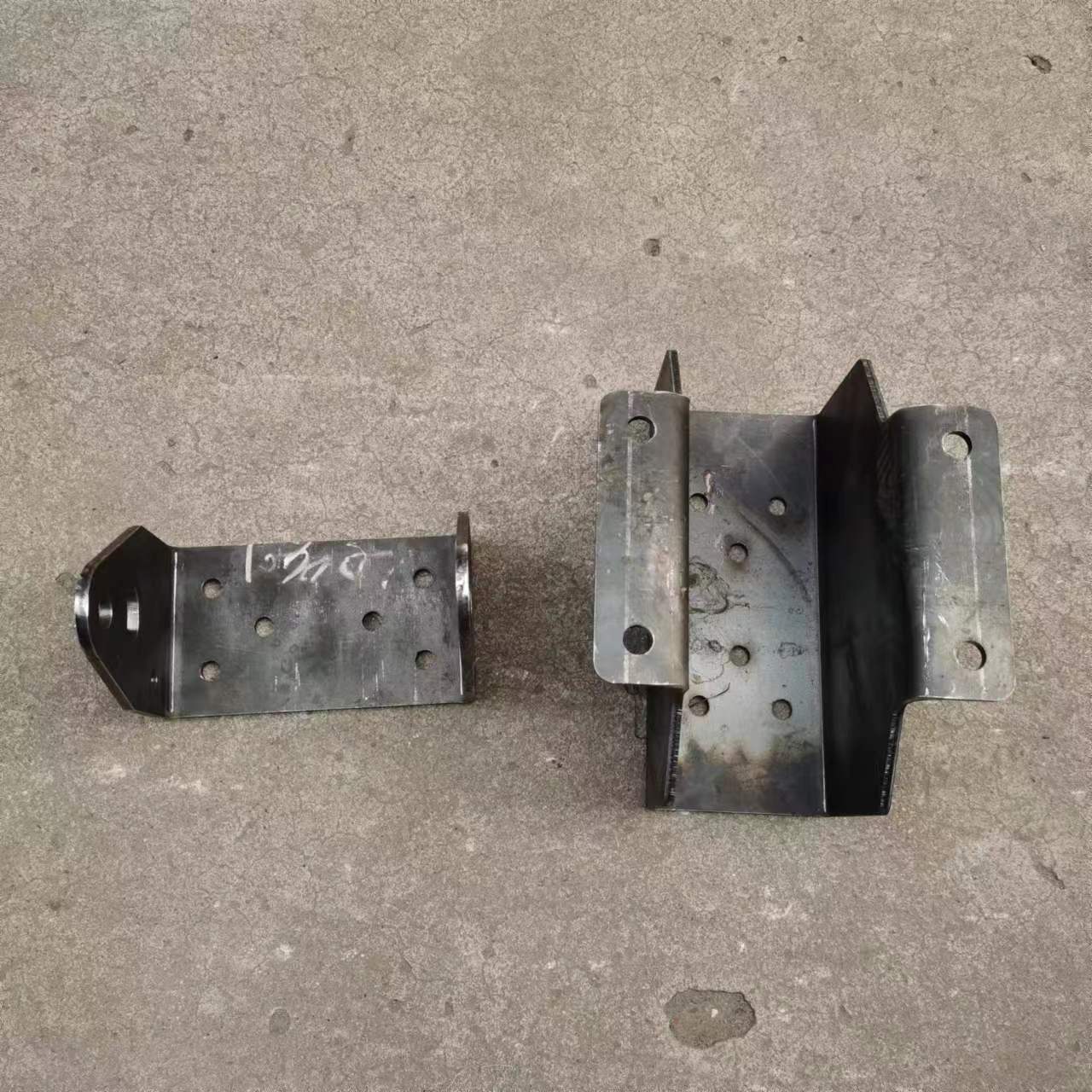 供应东风多利卡D9传动轴吊架