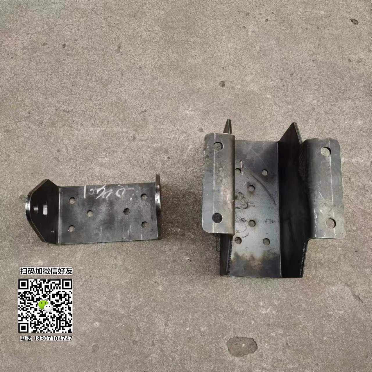 东风多利卡D9传动轴吊架